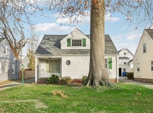 1511 Parkwood Rd, Lakewood, OH