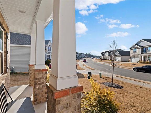 2nd image of 1505 Aberdeen Dr
