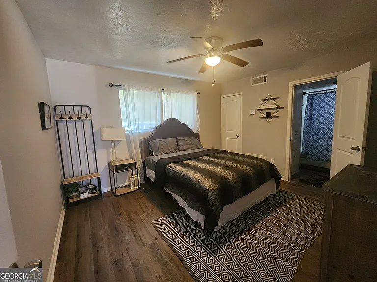 917 Oakview Ave #D — Photo 10