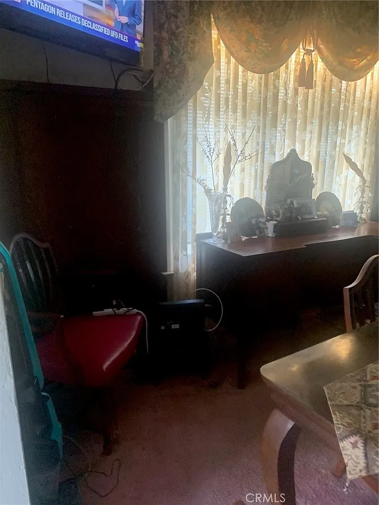 1567 La Salle Ave - Photo 4