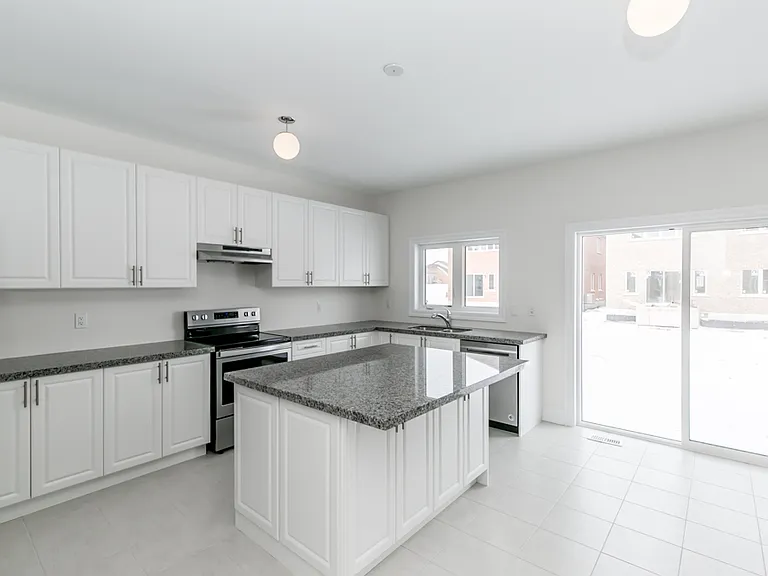 1024 Wickham Rd — Photo 10