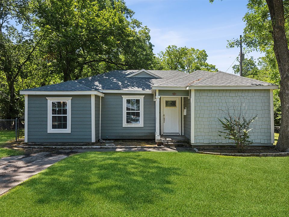 1st image of 1008 Pecan Dr
