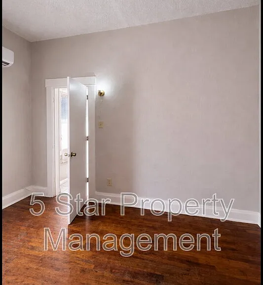 1114 N El Paso St #5 — Photo 8