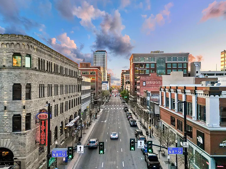 1112 W Main St #406 — Photo 43