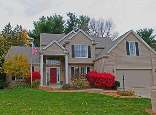 60499 Crown Ridge Dr, South Bend, IN 46614