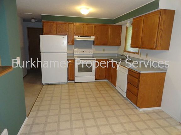 5th image of 106 Cedarwood Dr