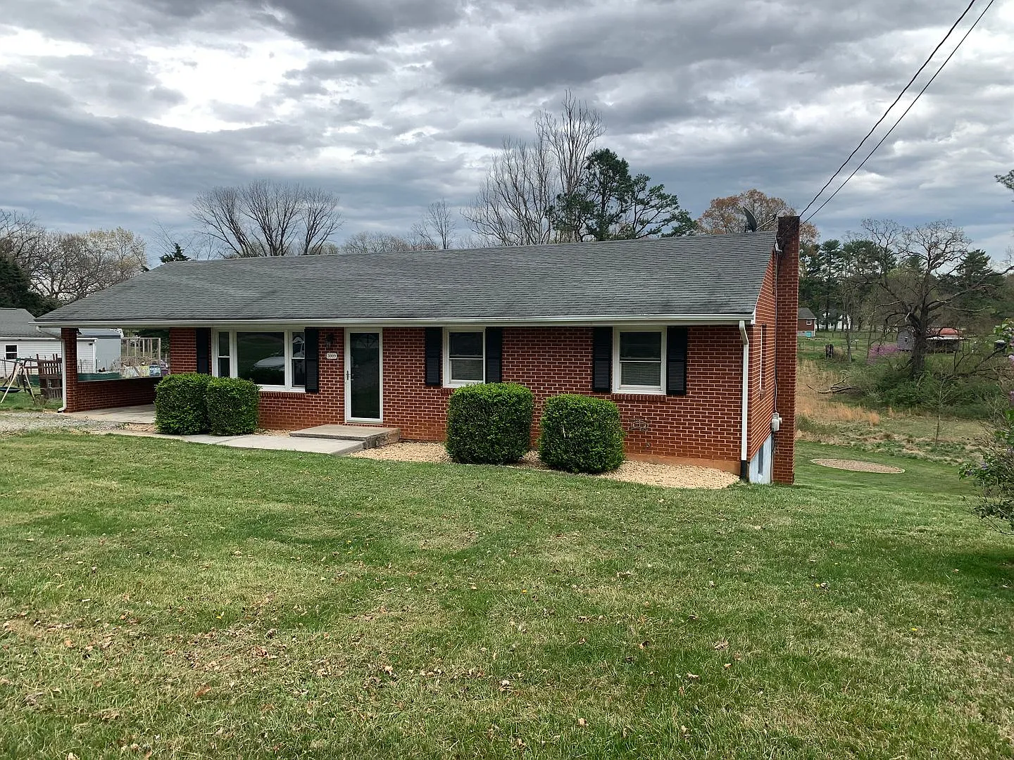 Brick Ranch House In Bedford — Photo 4