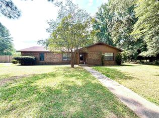1150 Woodside Cir, Camden, AR 71701