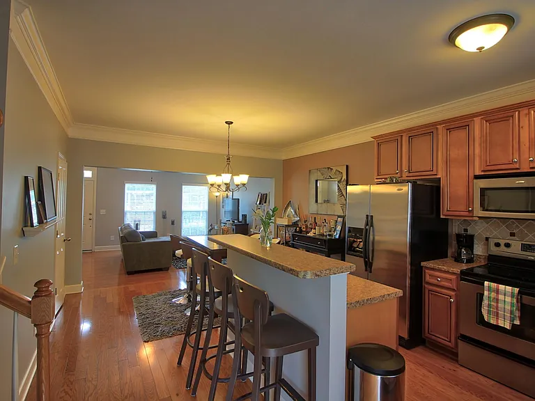 5464 Edmondson Pike — Photo 4