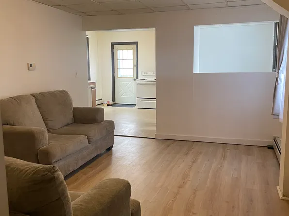 3 Shawmut St #1R, Lewiston, ME 04240