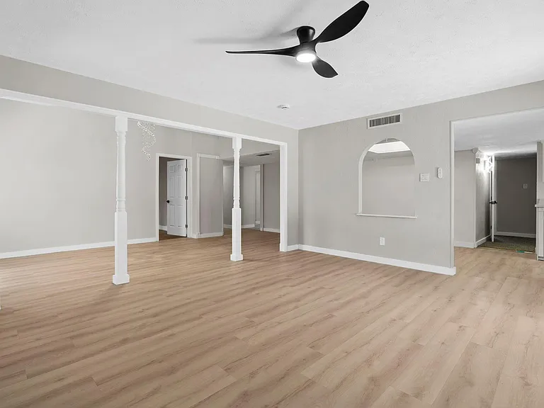 3902 Marywood Dr — Photo 15