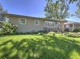 2068 Ramsey Dr, Decatur, IL 62526