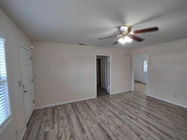 1460 Oxford Way — Photo 59