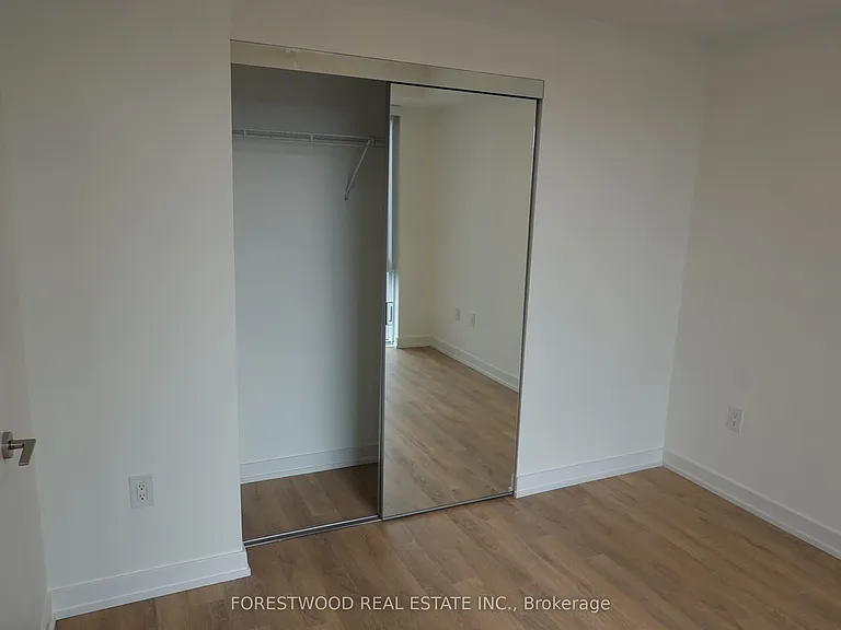 158 Front St E #519 — Photo 14