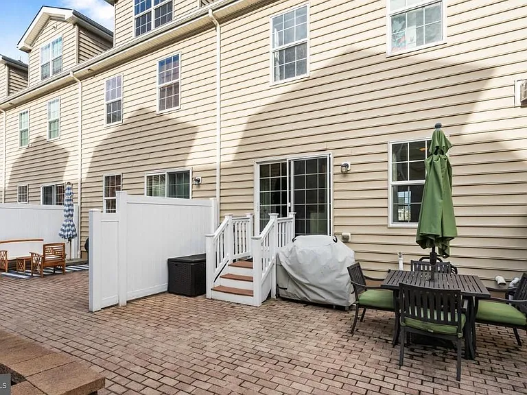 3832 William Daves Rd #8 — Photo 5