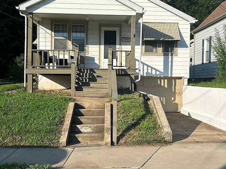 729 Union Ave — Photo 1