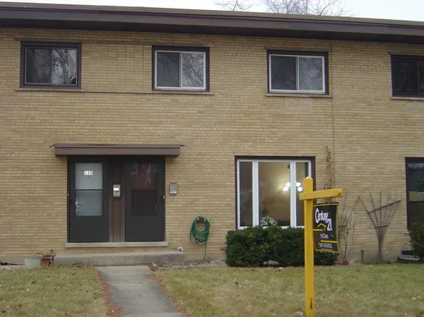 122 E Highland St, Mount Prospect, IL 60056