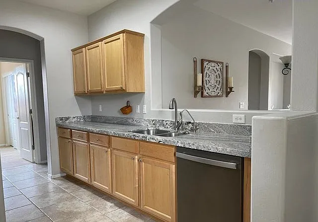 3802 E Flower Ct — Photo 12