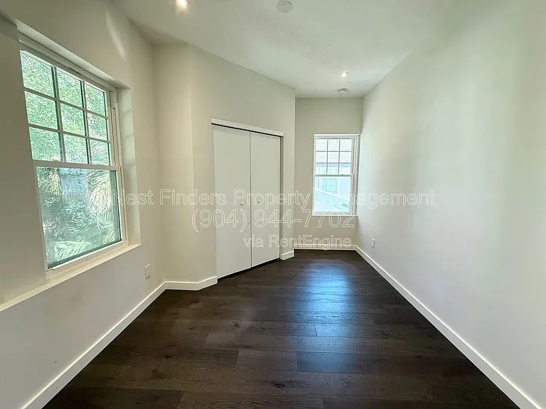 1733 Memorial Park Ter — Photo 14