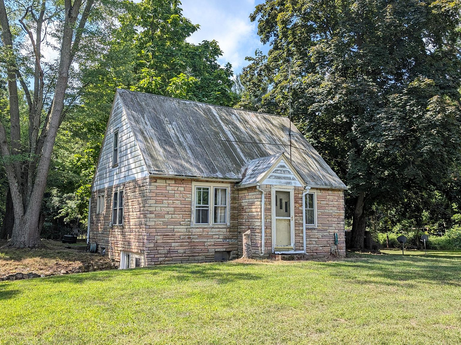 63421 County Road 380, Bangor, MI 49013 | Zillow