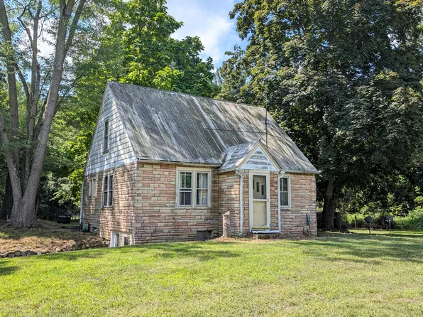 63421 County Road 380, Bangor, MI 49013