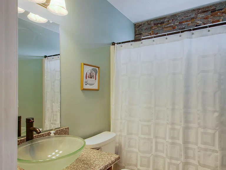 5807 Avalon Ct — Photo 15