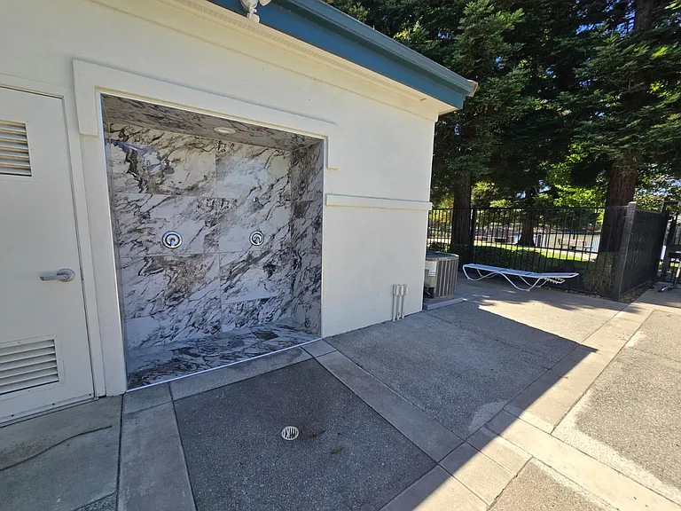 5130 Lakeshore Dr — Photo 50