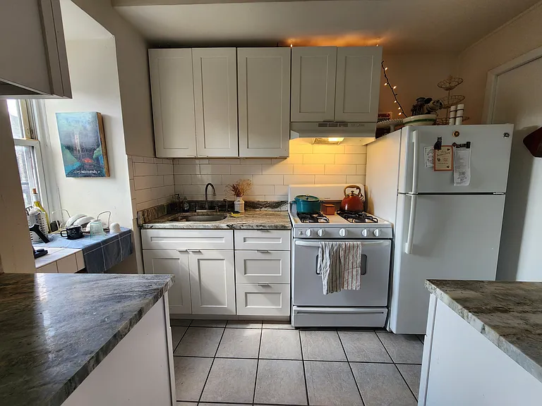 4116 Spruce St #4R — Photo 7