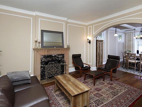 5th image of 522 Bellerive Blvd