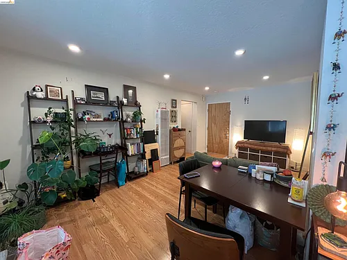 2636 Warring St #202 Photo 1