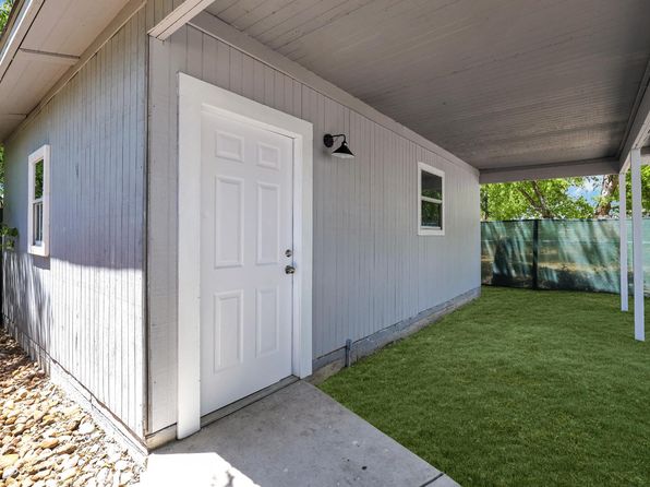 3122 W Cesar Chavez Blvd #C