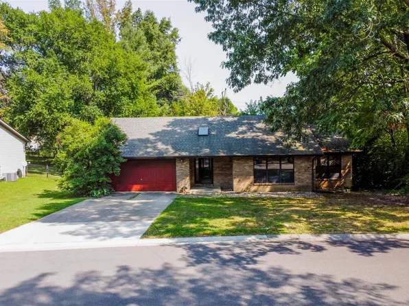 302 Weber Rd, O Fallon, IL 62269