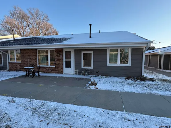 1824 14th Ave APT 101, Nebraska City, NE 68410