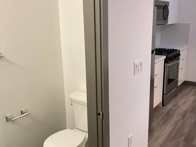 161 S Normandie Ave #9 — Photo 11