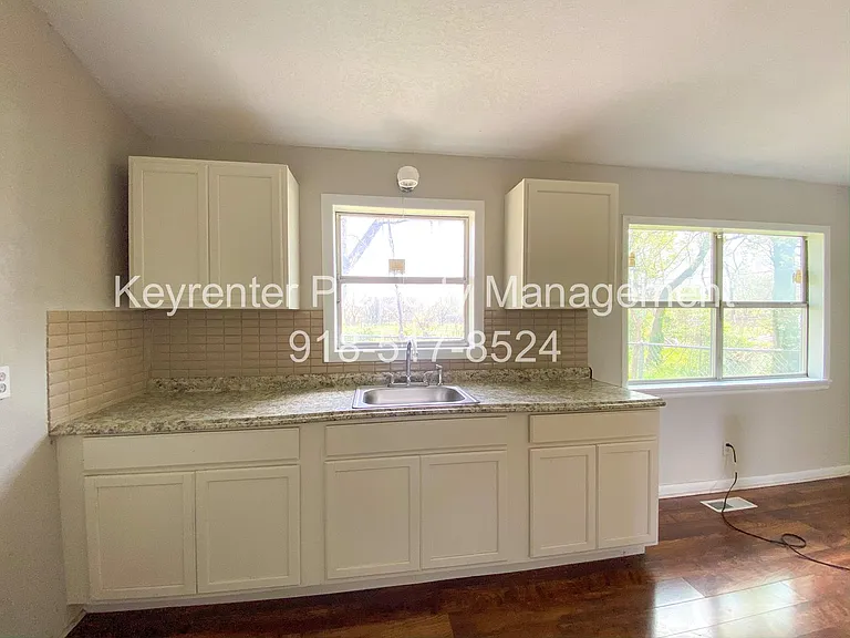 5135 N Utica Ave — Photo 6