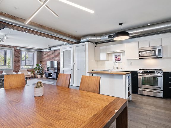 5th image of 527 Molino St Unit 205