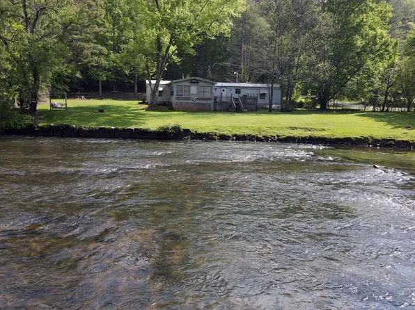 401 N Toccoa River Rd, Mineral Bluff, GA 30559
