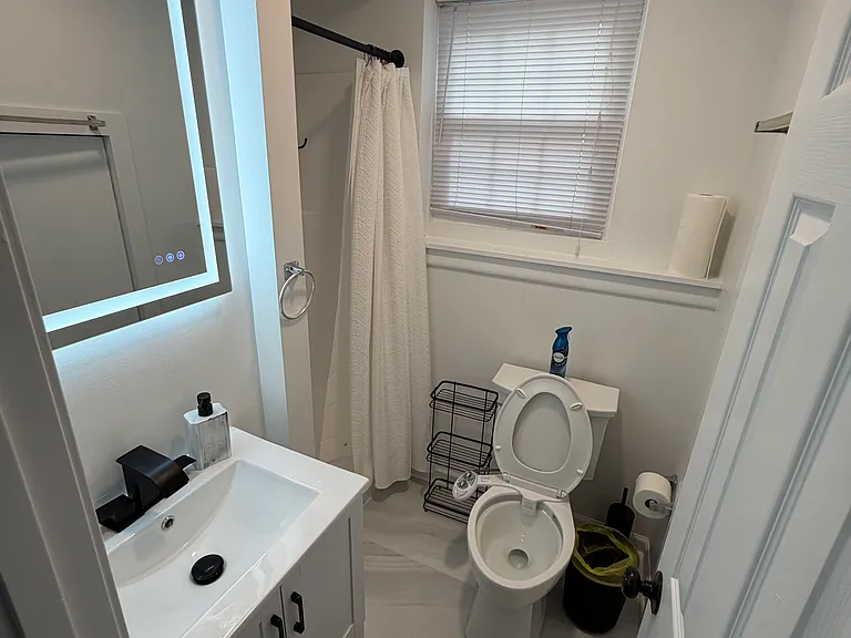 2376 Hunters Square Ct — Photo 21