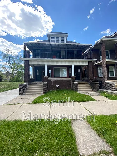 1493 W Grand Blvd Photo 1