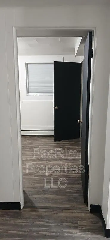 1 bed, 1.0 bath, $1,100 — Photo 3