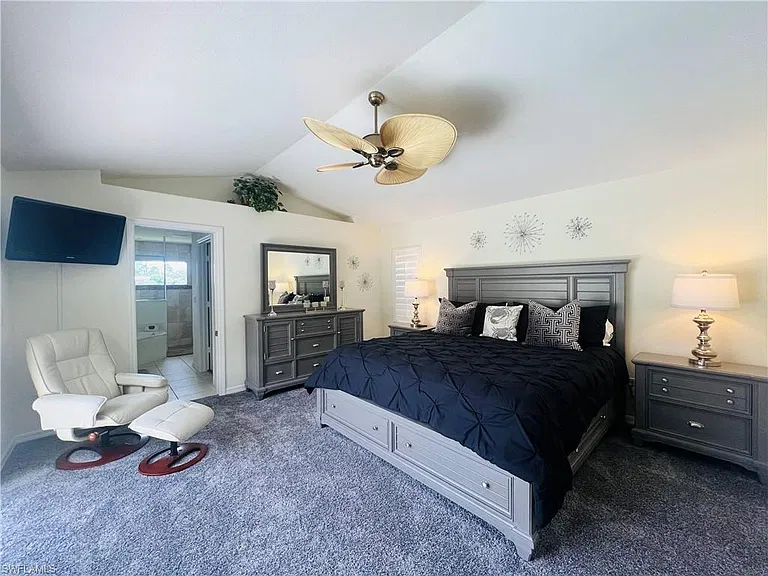 1031 Tivoli Ln — Photo 8