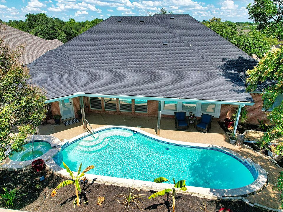 1st image of 2301 Eric Ln