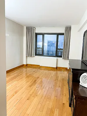 Rented by New York Cosmopolitan Realty | media 12