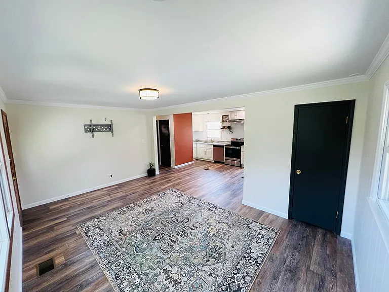 3619 Orchard St — Photo 2