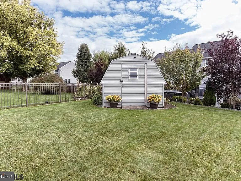 241 Steeplechase Dr — Photo 14
