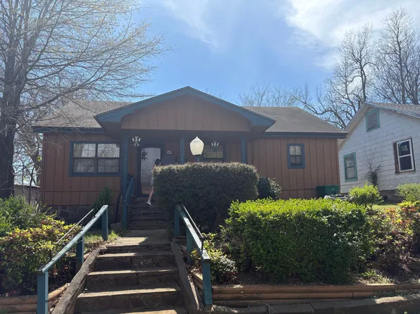 805 W Clayton St, Hugo, OK 74743