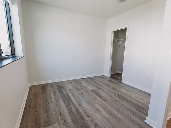 4th image of 115 Park Pl #201