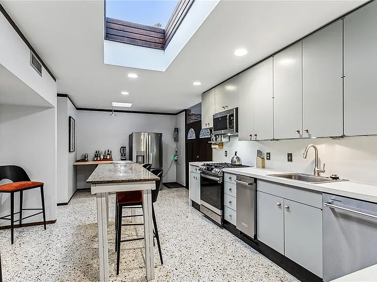 9 Park Island Dr — Photo 13