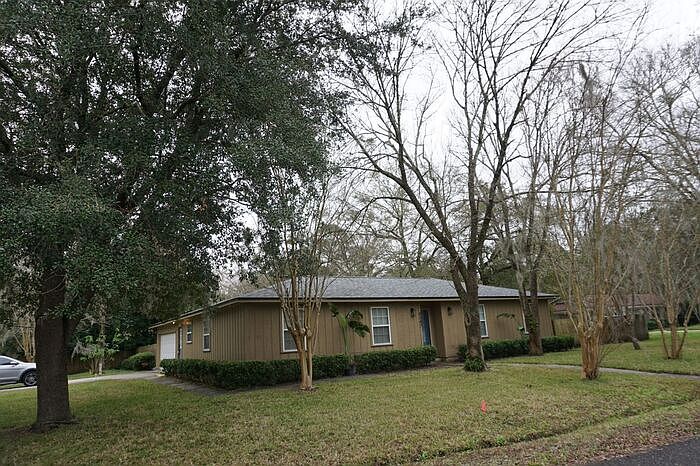 1st image of 6347 Johnnie Cir W