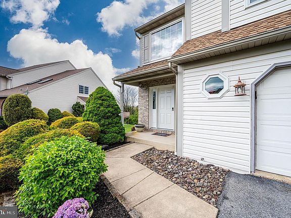5th image of 104 Michigan Dr